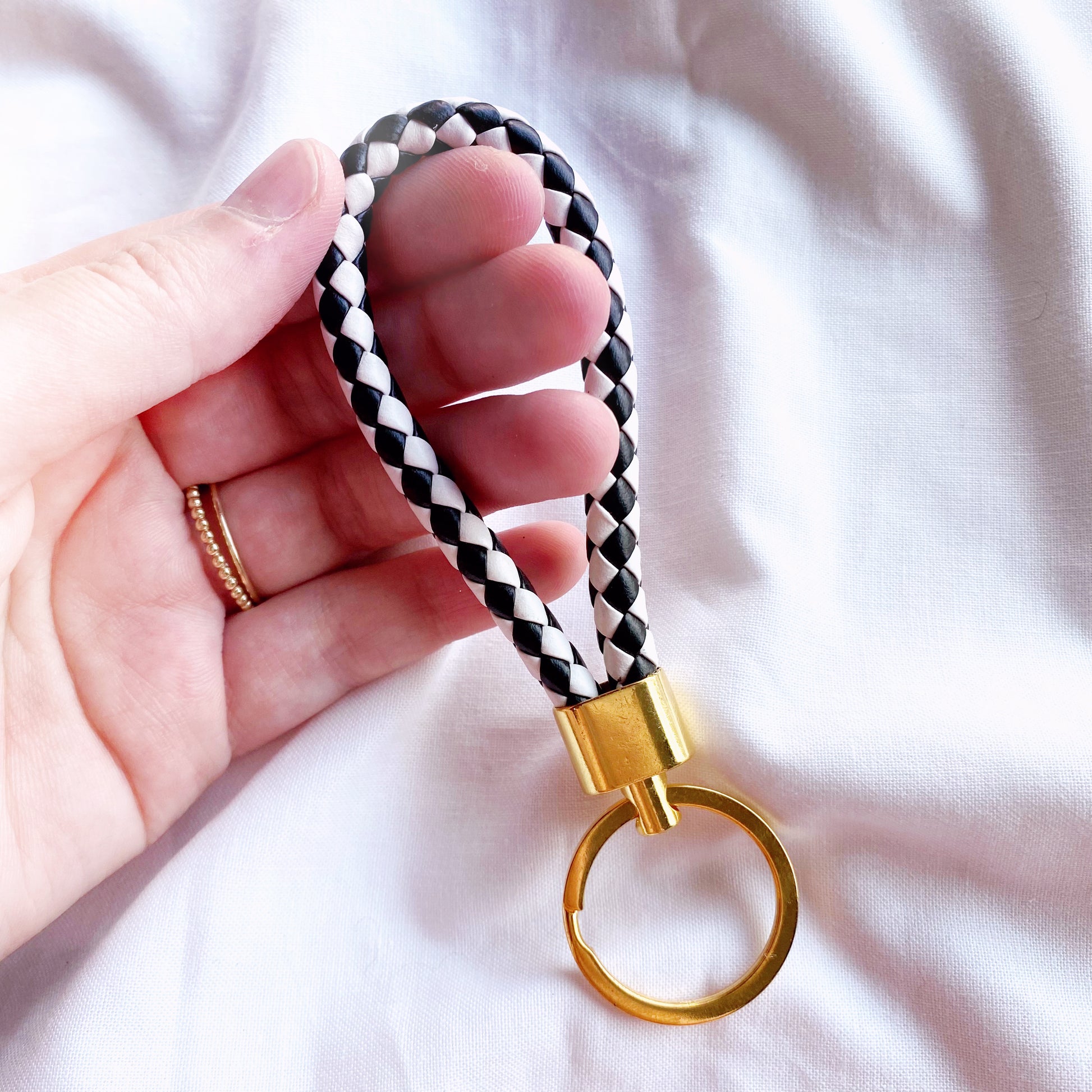 small keychain, braided faux leather with gold keyring