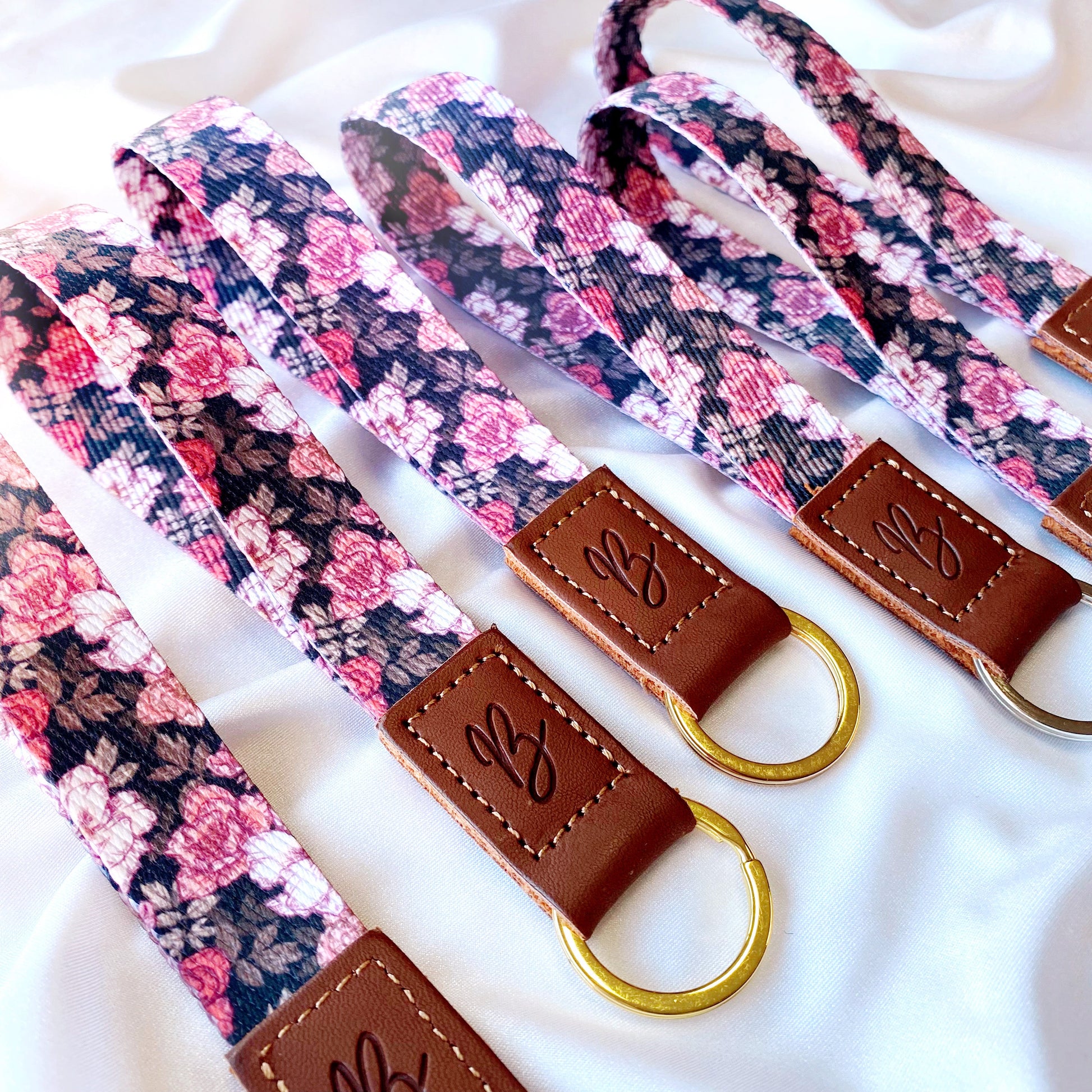 dark floral printed keychain for keys