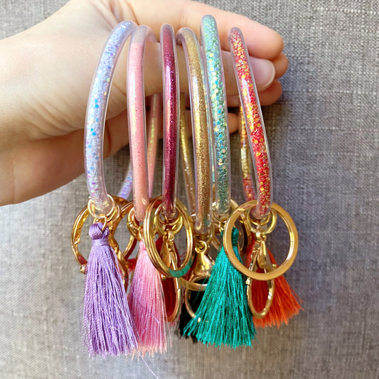 6 colours of glitter bangle keychains to choose from
